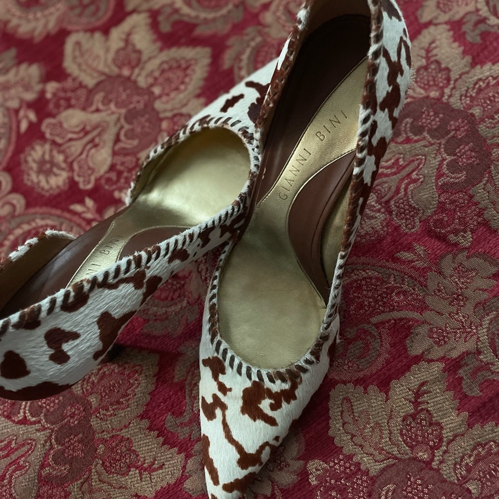 Gianni Bini Brown and White Patterned Heels